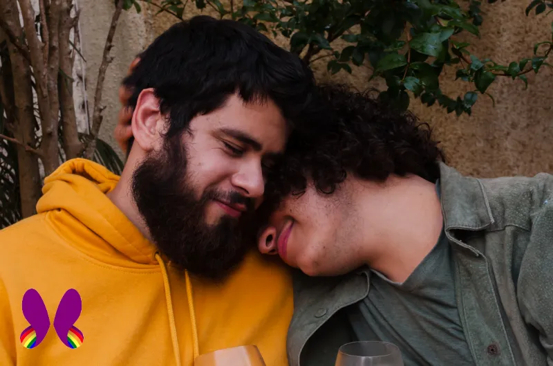 Por que o afeto entre homens incomoda?